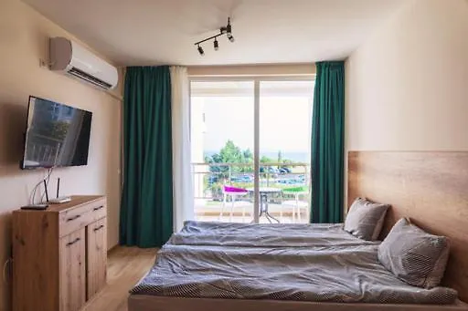 малена сарафово * Бургас