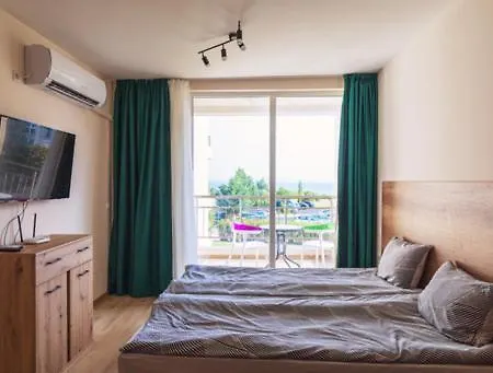 малена сарафово * 부르가스