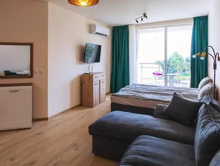 малена сарафово Apartment Burgas