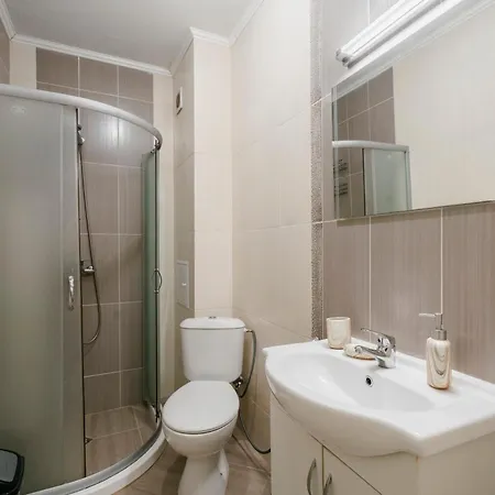 малена сарафово Apartman *